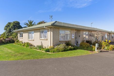 Photo of property in 4/8 Village Place, Tuakau, 2121