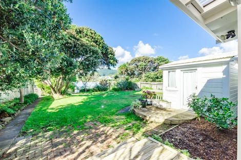 Photo of property in 37 Aperahama Street, Paekakariki, 5034