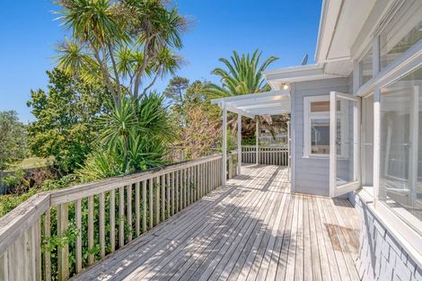Photo of property in 14 Tiri Road, Manly, Whangaparaoa, 0930