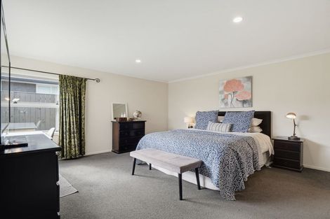 Photo of property in 9 Majestic Way, Kelvin Grove, Palmerston North, 4414
