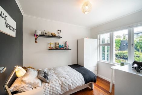 Photo of property in 1/57 Gulf View Road, Murrays Bay, Auckland, 0630