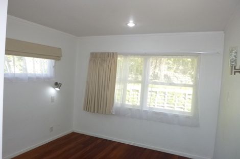Photo of property in 21 Lake Road, Northcote, Auckland, 0627
