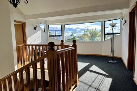 Photo of property in 11 Woodgate Court, Fitzherbert, Palmerston North, 4410