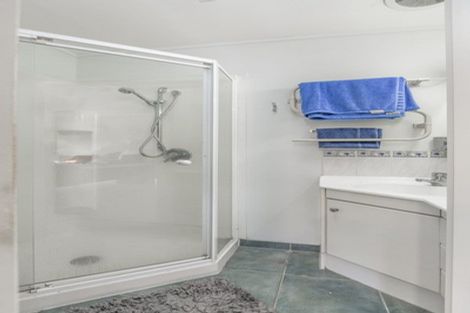 Photo of property in 15e Puriri Avenue, Orewa, 0931