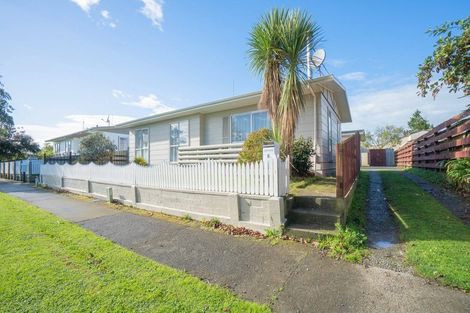 Photo of property in 6 Meadowbrook Drive, Cloverlea, Palmerston North, 4412