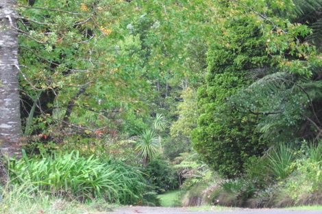 Photo of property in 218 Atkinson Road, Titirangi, Auckland, 0604