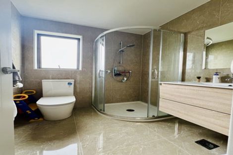 Photo of property in 11e Mandarin Place, Half Moon Bay, Auckland, 2012