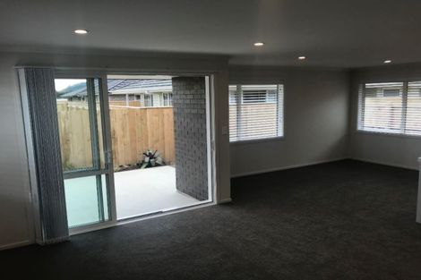 Photo of property in 27 Pohe Street, Waikanae, 5036