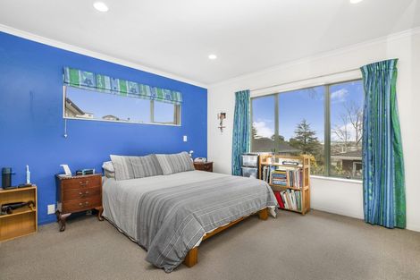 Photo of property in 2/17 Chevis Place, Pakuranga, Auckland, 2010