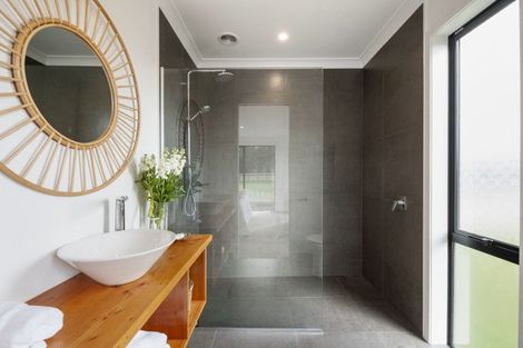 Photo of property in 12 Lancewood Way, Kinloch, Taupo, 3377