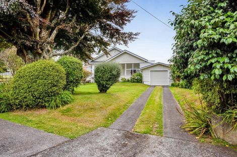 Photo of property in 22 Mills Street, Eltham, 4322