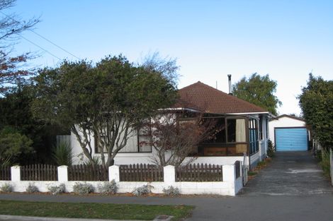 Photo of property in 185 Bowhill Road, New Brighton, Christchurch, 8083