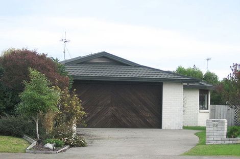 Photo of property in 22 Saint James Court, Paraparaumu, 5032
