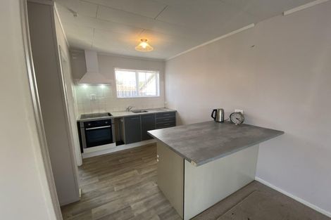 Photo of property in 13 Roberts Road, Te Atatu South, Auckland, 0610
