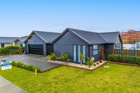 Photo of property in 24 Maturiki Drive, One Tree Point, 0118