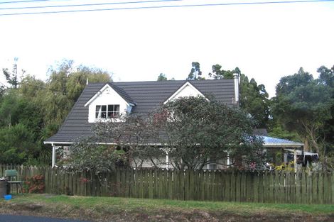 Photo of property in 4 Waima Crescent, Titirangi, Auckland, 0604