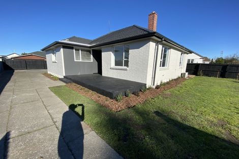 Photo of property in 2/3 Gregory Avenue, Islington, Christchurch, 8042
