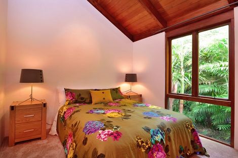 Photo of property in 26 Braemar Road, Castor Bay, Auckland, 0620