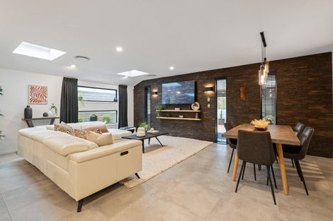 Photo of property in 5 Riroriro Close, Crofton Downs, Wellington, 6035