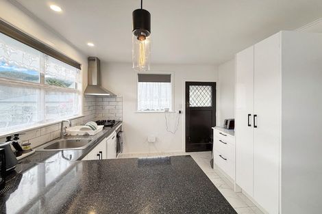 Photo of property in 202 Wellington Road, Wainuiomata, Lower Hutt, 5014