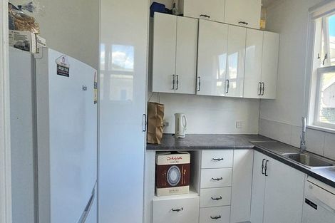 Photo of property in 2 Signal Street, Marton, 4710