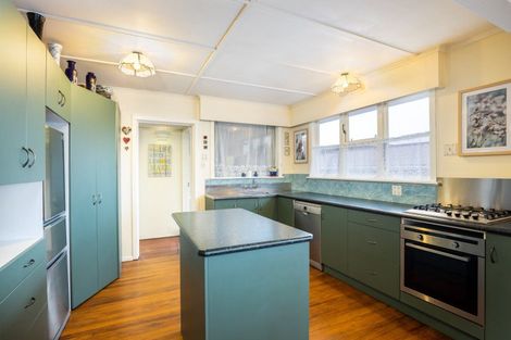 Photo of property in 446 Carrington Street, Upper Vogeltown, New Plymouth, 4310