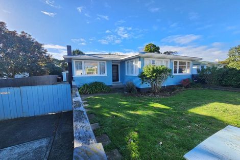 Photo of property in 5 Miles Place, Awapuni, Palmerston North, 4412