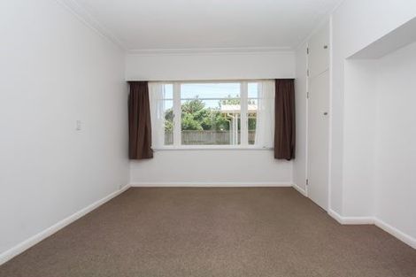 Photo of property in 18 Oxford Street, Fairfield, Hamilton, 3214