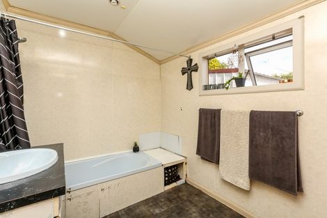 Photo of property in 62 Fitzroy Road, Fitzroy, New Plymouth, 4312