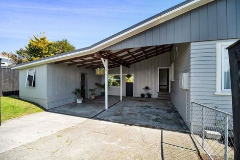 Photo of property in 162 Seaview Road, Westown, New Plymouth, 4310