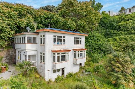 Photo of property in 3 Onslow Road, Bluff Hill, Napier, 4110