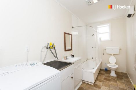 Photo of property in 23 Royal Crescent, Saint Kilda, Dunedin, 9012