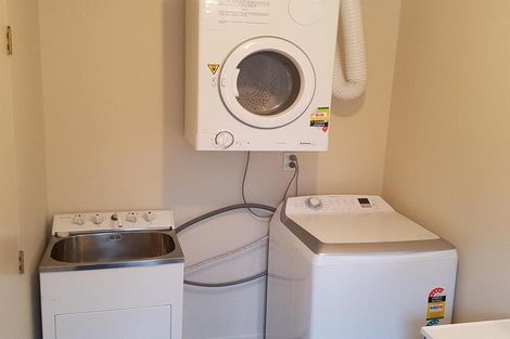 Photo of property in 120c Elizabeth Street, Riccarton, Christchurch, 8041