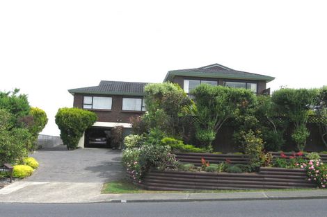 Photo of property in 2/170 East Coast Road, Forrest Hill, Auckland, 0620