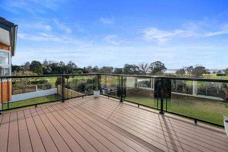 Photo of property in 61 Links View Drive, Omokoroa, 3114