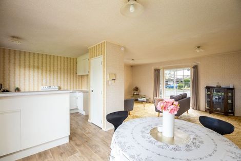 Photo of property in 42 Branch Road, Highlands Park, New Plymouth, 4312