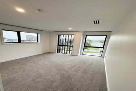 Photo of property in 12 Notre Dame Way, Albany, Auckland, 0632