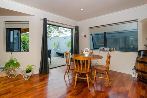 Photo of property in 250a Te Atatu Road, Te Atatu South, Auckland, 0610