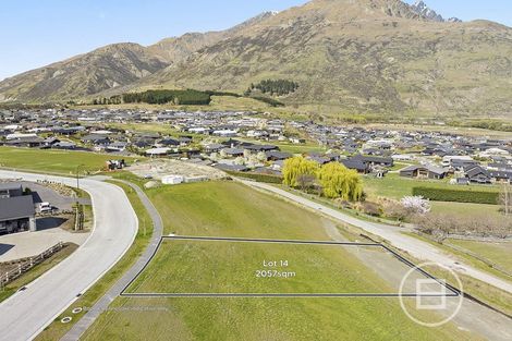 Photo of property in 17 Kahiwi Drive, Lower Shotover, 9304