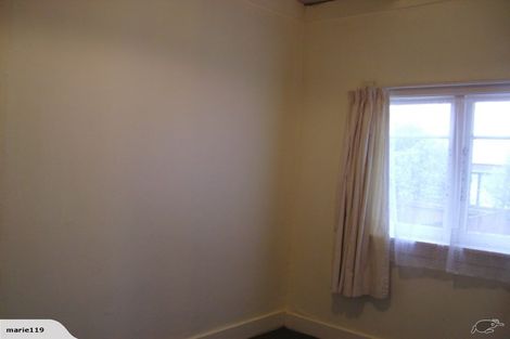 Photo of property in 1/12 Hinekohu Street, New Lynn, Auckland, 0600