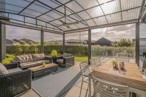 Photo of property in 3 Roseberry Place, Whitianga, 3510