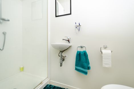 Photo of property in 15 Albionvale Road, Glen Eden, Auckland, 0602