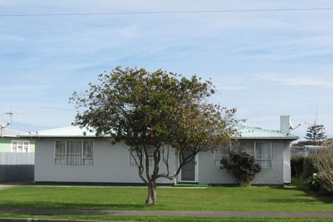 Photo of property in 61 Polson Street, Castlecliff, Whanganui, 4501