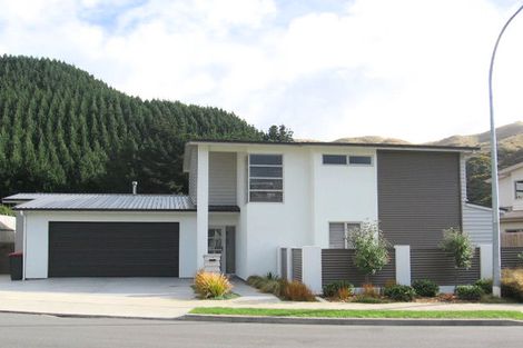 Photo of property in 59 Furlong Crescent, Churton Park, Wellington, 6037