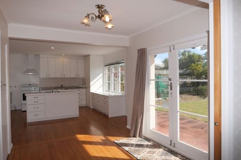 Photo of property in 95 Golf Road, Paraparaumu Beach, Paraparaumu, 5032