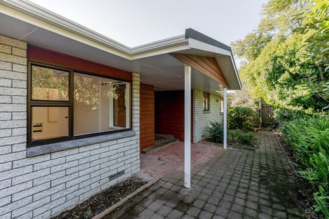 Photo of property in 16 Huia Street, Waikanae, 5036