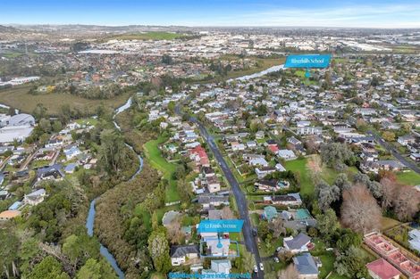 Photo of property in 52 Ennis Avenue, Pakuranga Heights, Auckland, 2010