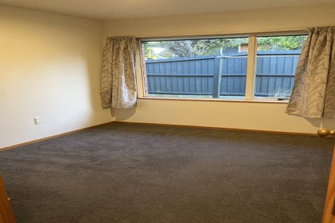 Photo of property in 19 Orlando Crescent, Waimairi Beach, Christchurch, 8083