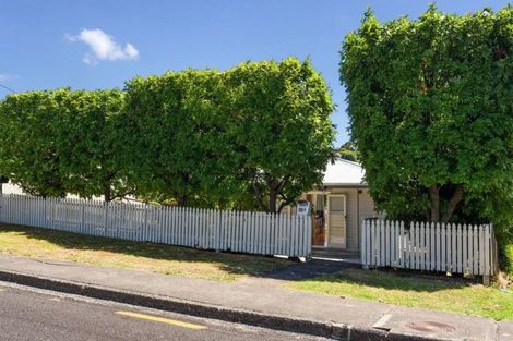 Photo of property in 1/23 Alexander Avenue, Torbay, Auckland, 0630