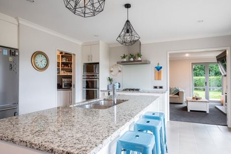 Photo of property in 90 Dalmore Way, Acacia Bay, Taupo, 3385